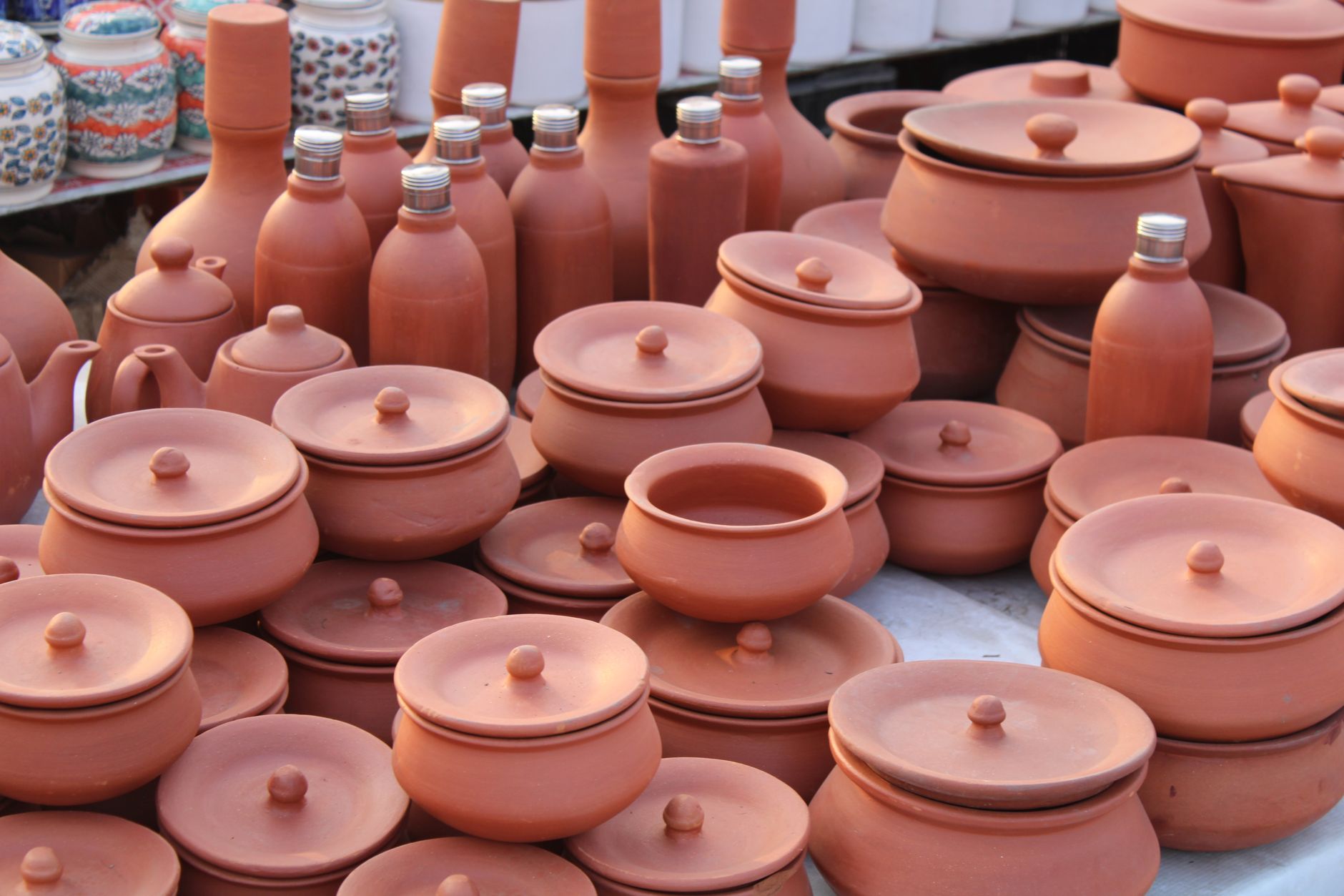 Decorare vasi di terracotta: tecniche fai da te
